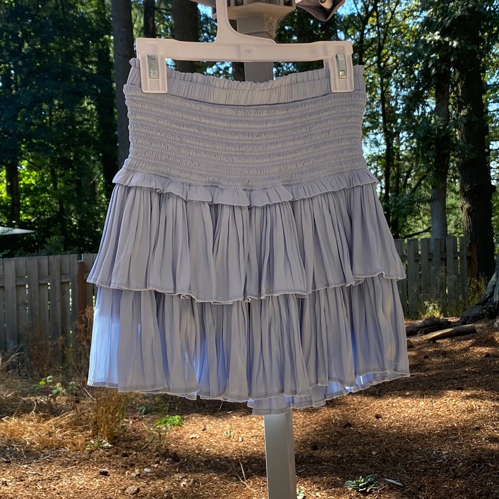 Adorable trendy miniskirt.